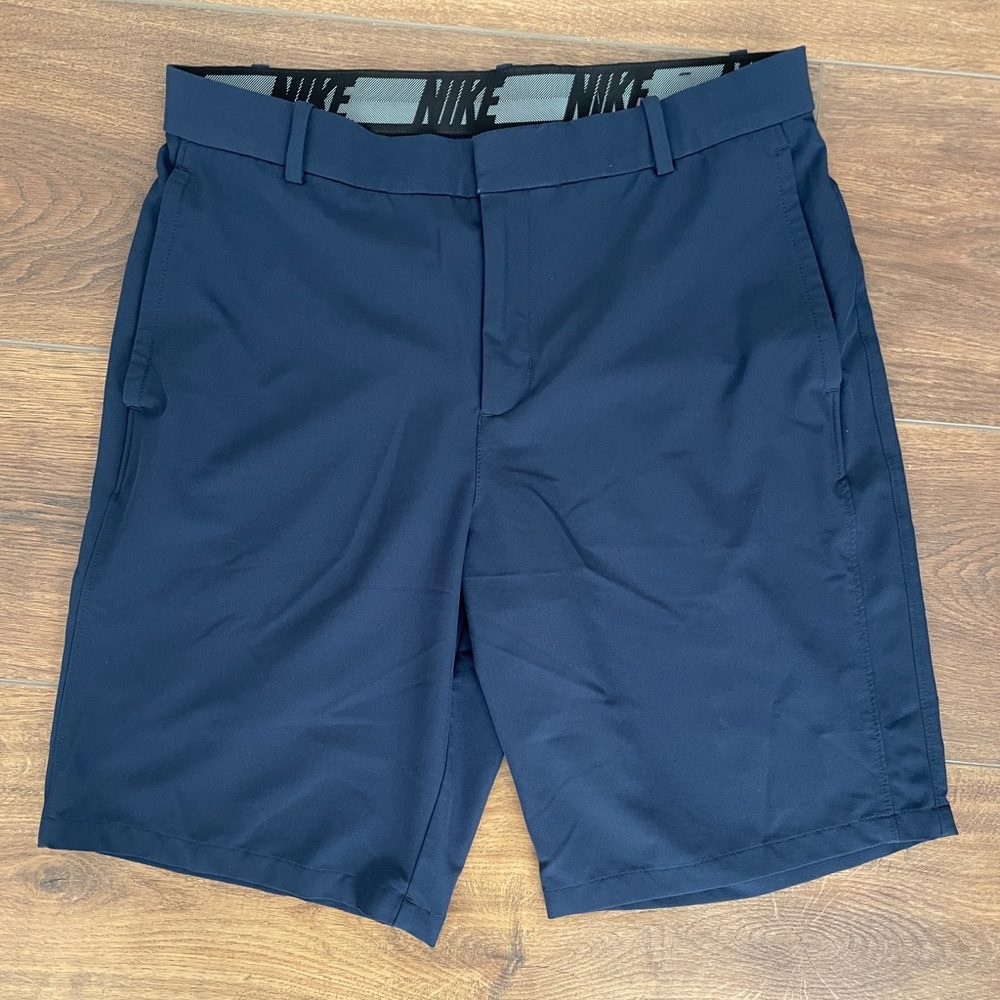 Men’s Navy Nike Shorts Medium